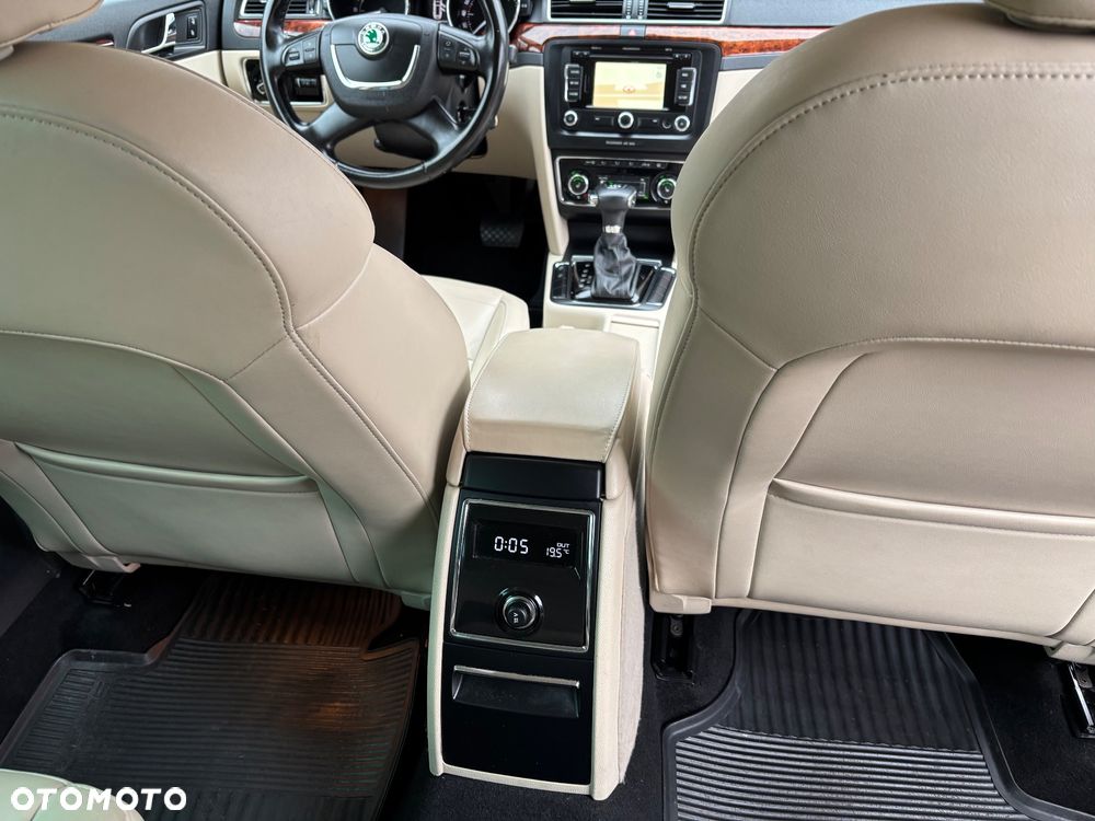 Skoda Superb 2.0 TDI 4x4 DSG Exclusive - 21