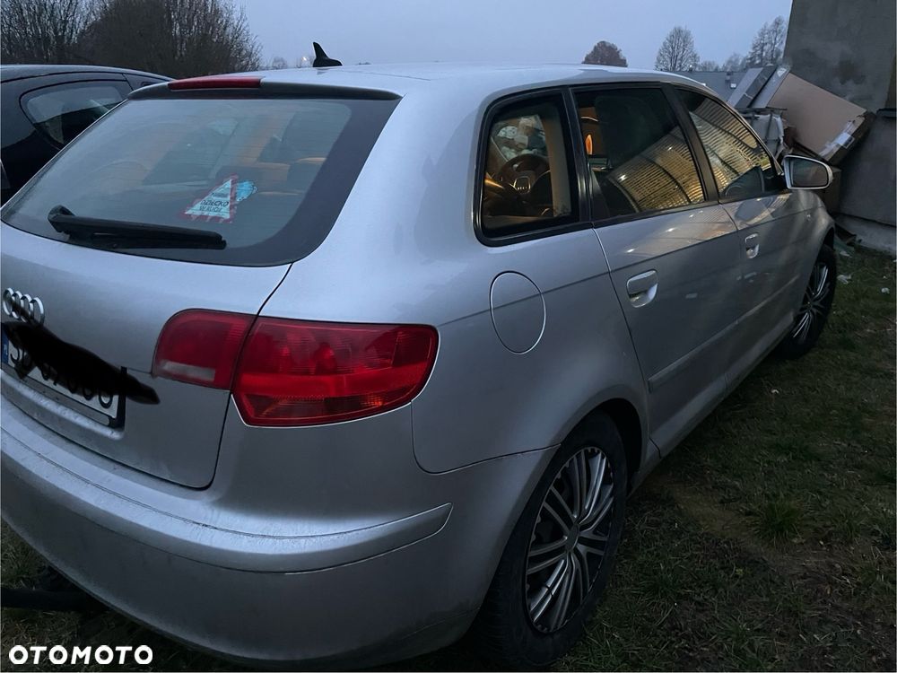 Audi A3 Sportback 1.6 FSI Ambition - 6