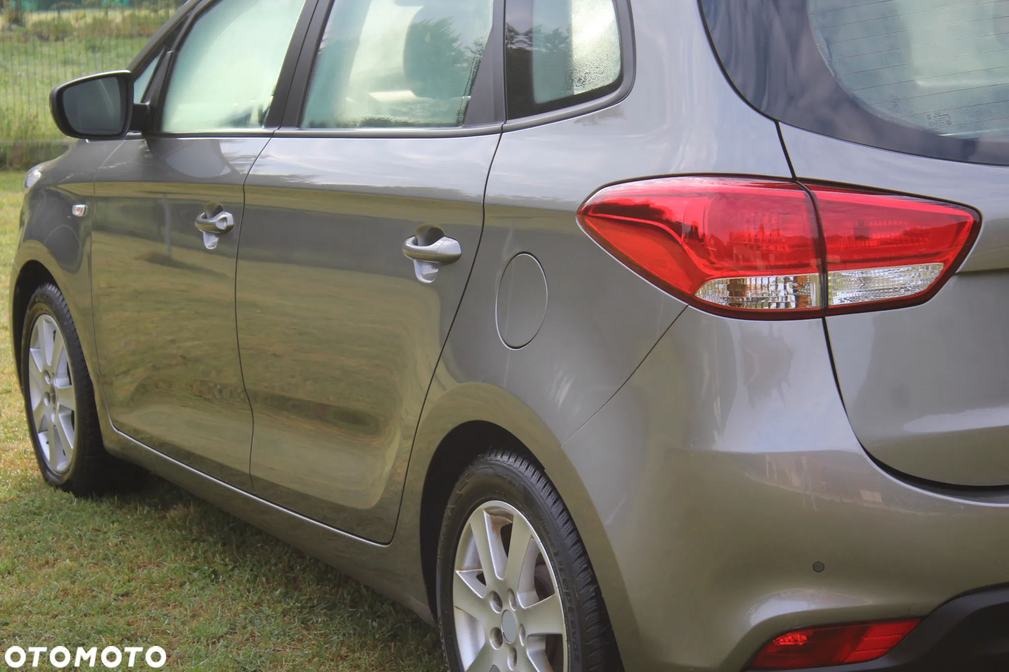 Kia Carens 1.7 CRDi Vision - 13