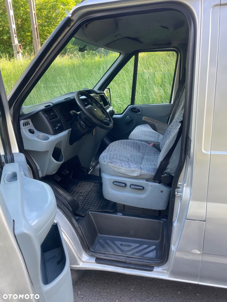 Ford Transit - 18