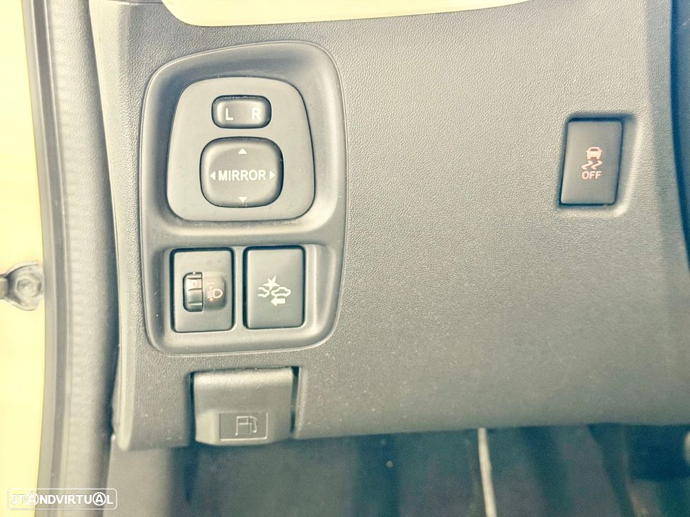 Peugeot 108 1.2 PureTech Roland Garros - 32