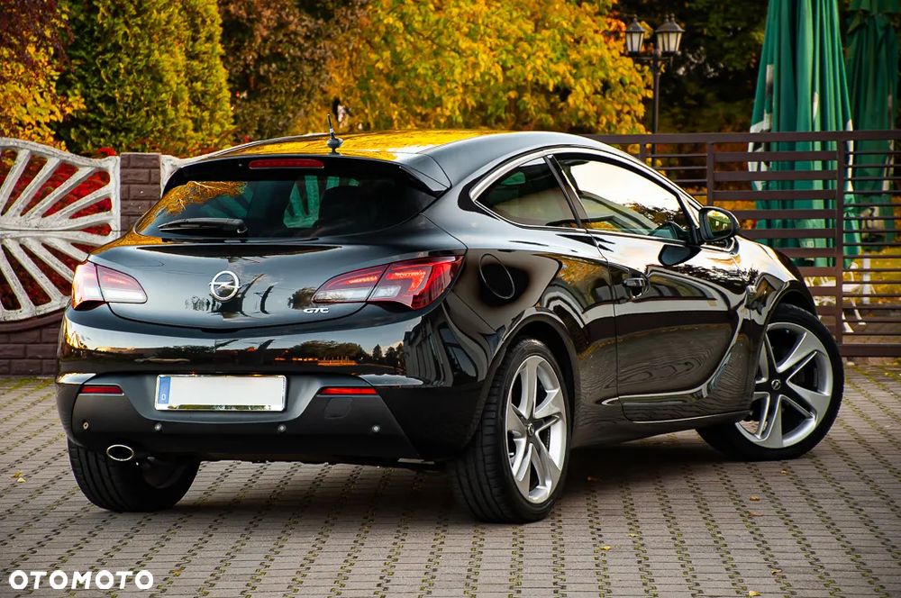 Opel Astra GTC 1.6 Turbo Innovation - 20