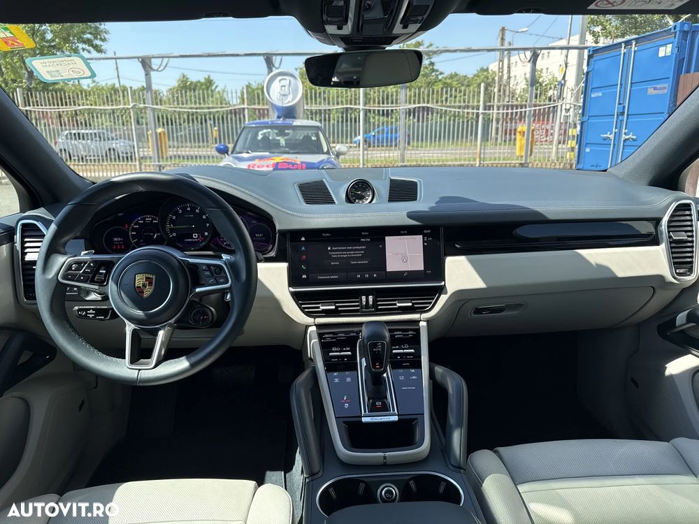 Porsche Cayenne - 10