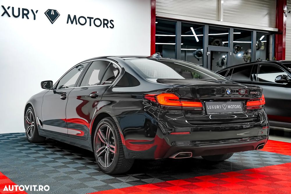 BMW Seria 5 520i Aut. Sport Line - 7
