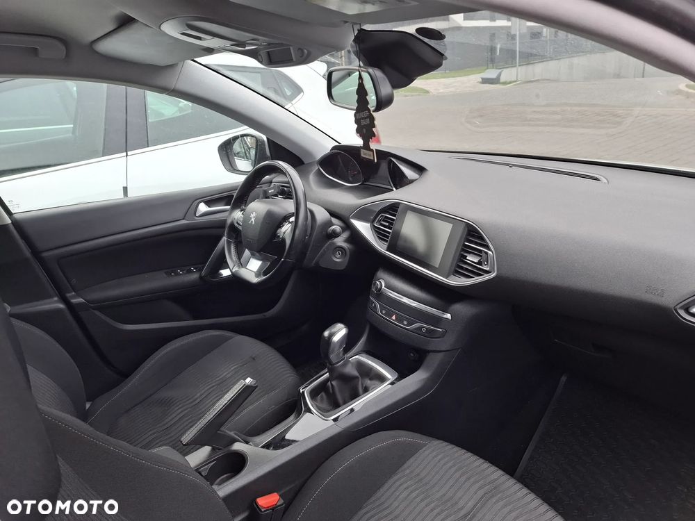Peugeot 308 1.2 PureTech Active S&S - 9