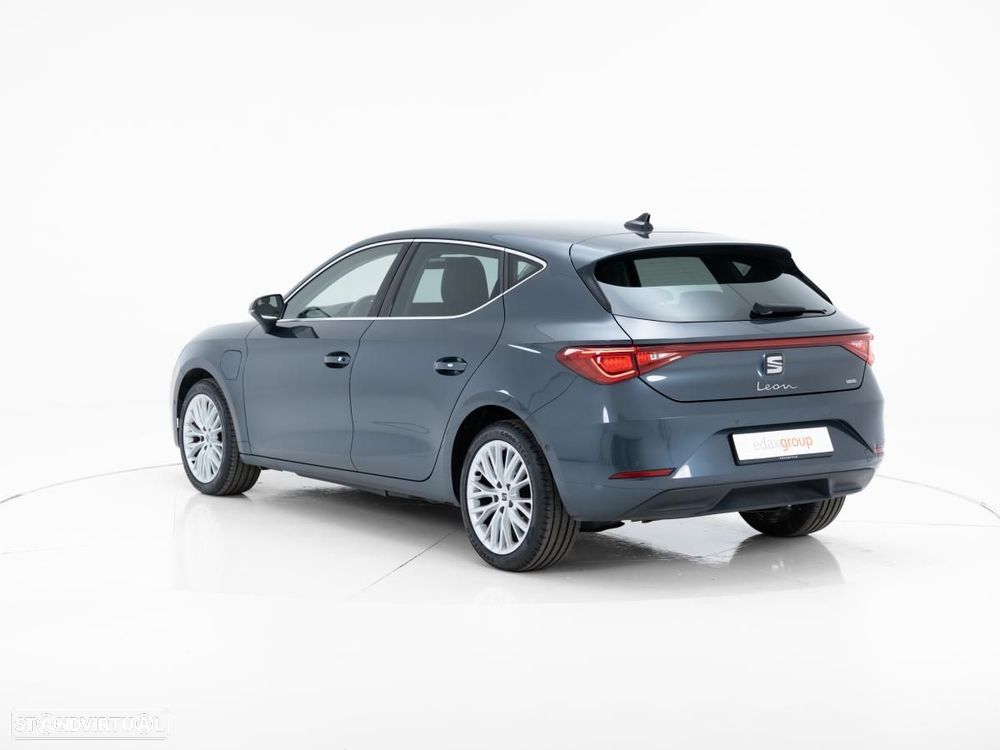 SEAT Leon 1.4 e-Hybrid Xcellence DSG - 4