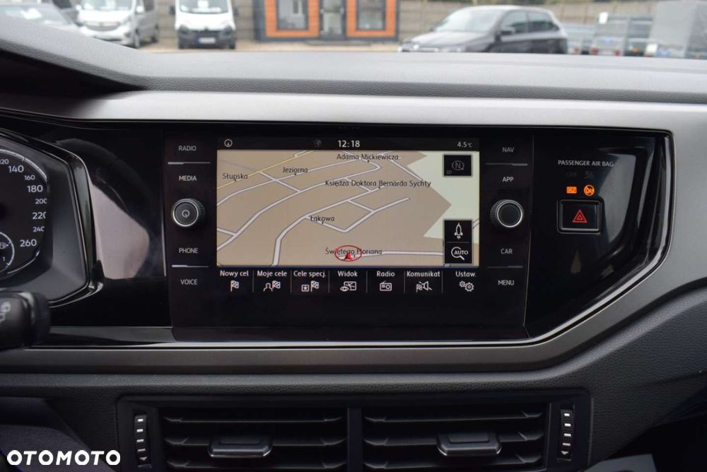 Volkswagen Polo - 28