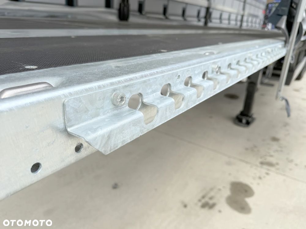 Schmitz Cargobull MEGA VARIOS - 32