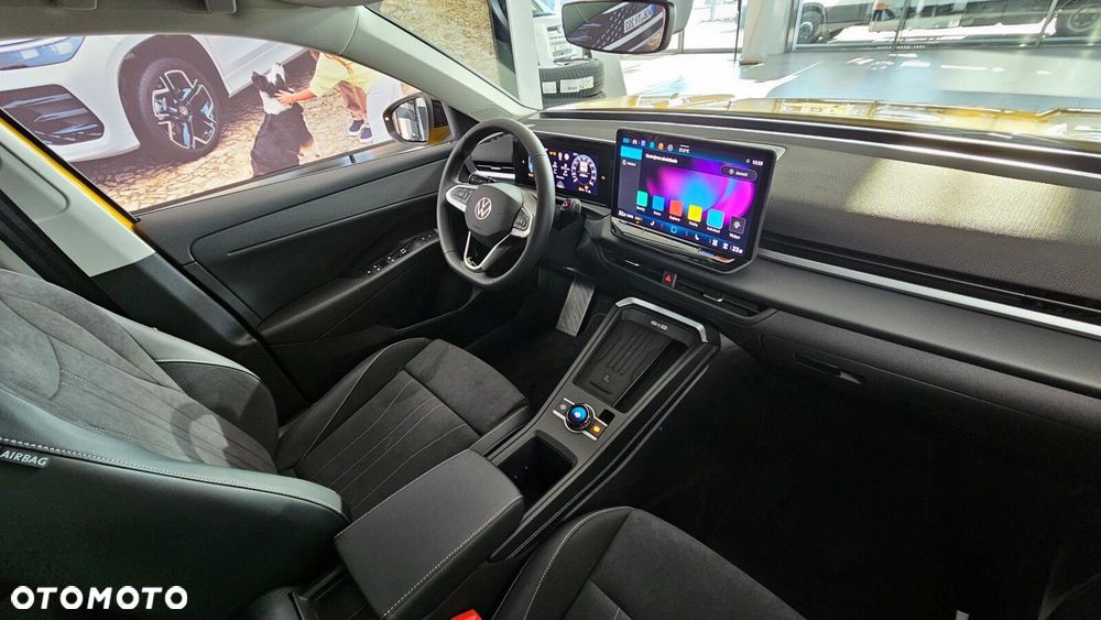 Volkswagen T-Roc - 18