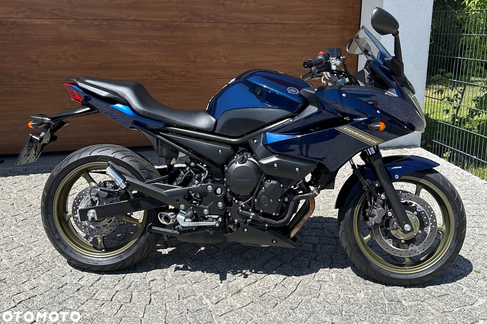 Yamaha XJ - 2