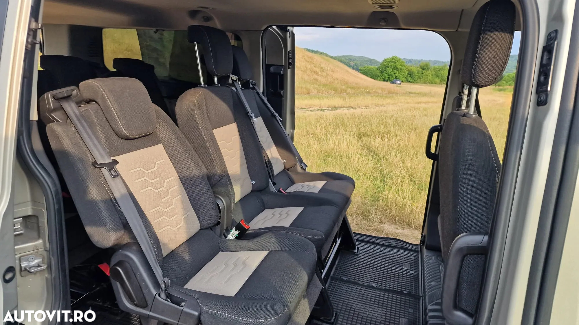 Ford Tourneo Custom - 5