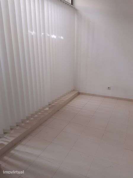 Arrendo Loja centro Loulé - Grande imagem: 2/2