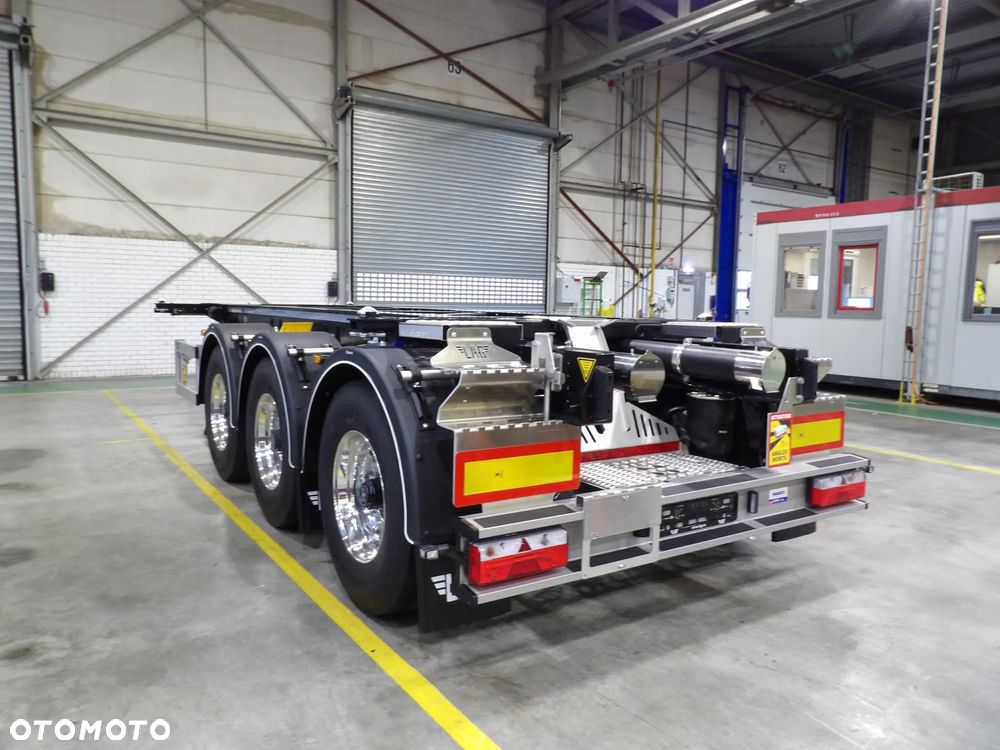 Lag naczepa podkontenerowa ADR - 12