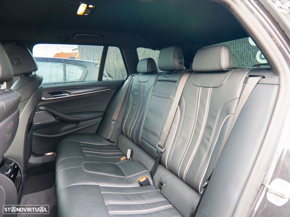 BMW 520 d Pack Desportivo M Auto - 30
