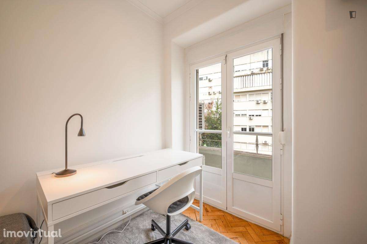 Quarto - localizado em Alameda Lisbon - Grande imagem: 2/21