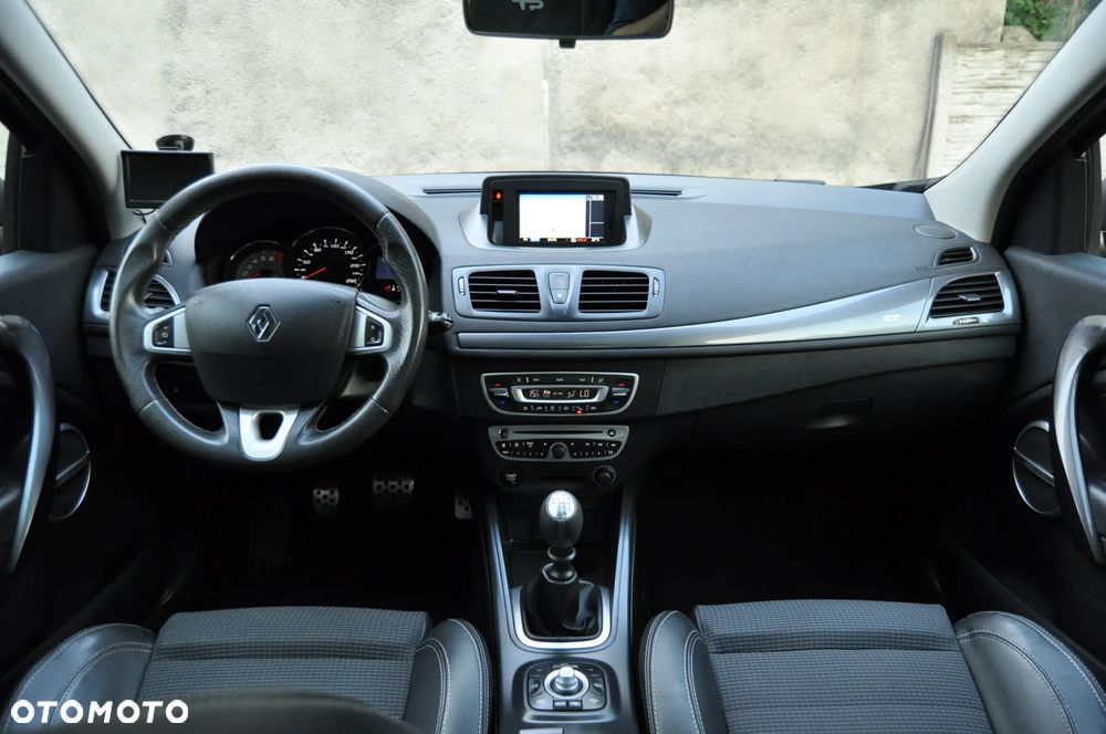Renault Megane TCe 180 Dynamique - 12