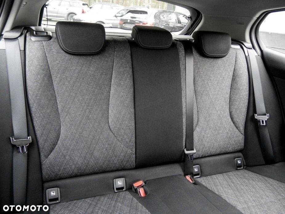 BMW Seria 1 118d - 12