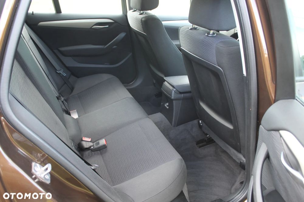 BMW X1 sDrive18i Sport Line - 20