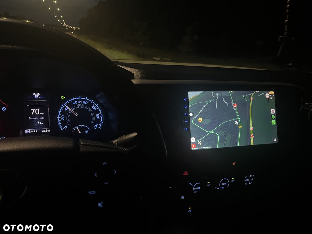 Toyota Tacoma - 25
