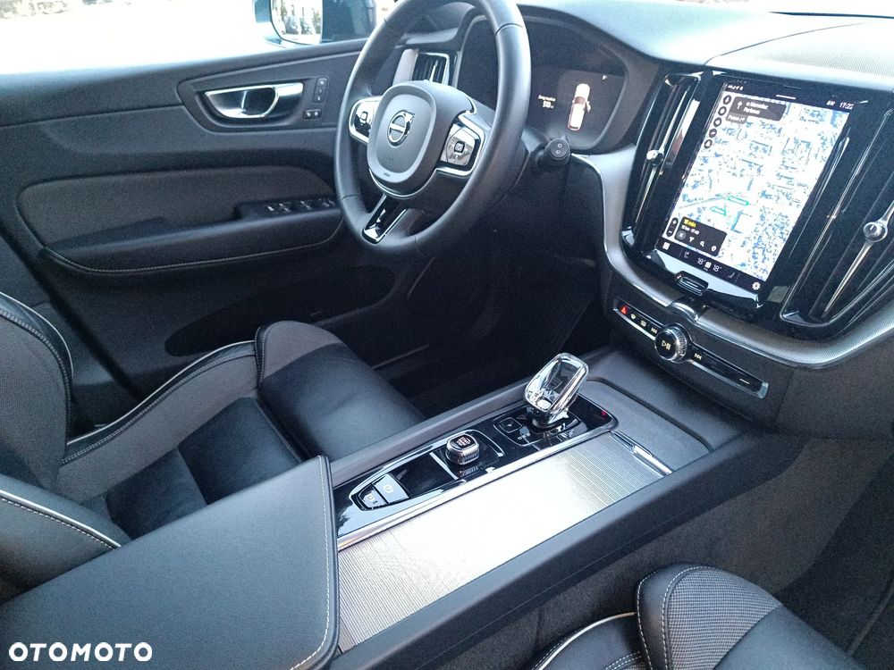Volvo XC 60 B4 D AWD Geartronic Inscription - 11