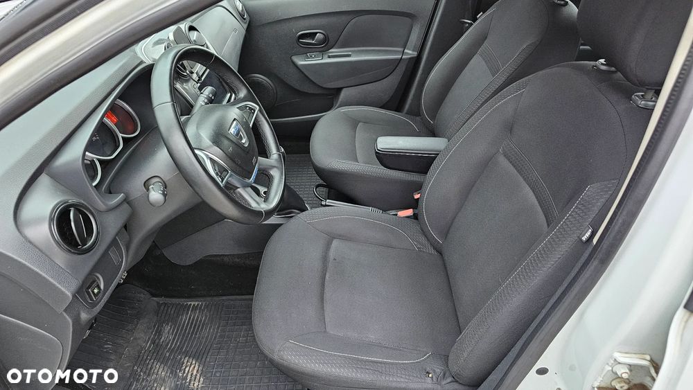 Dacia Logan 1.2 16V Laureate EU6 - 12