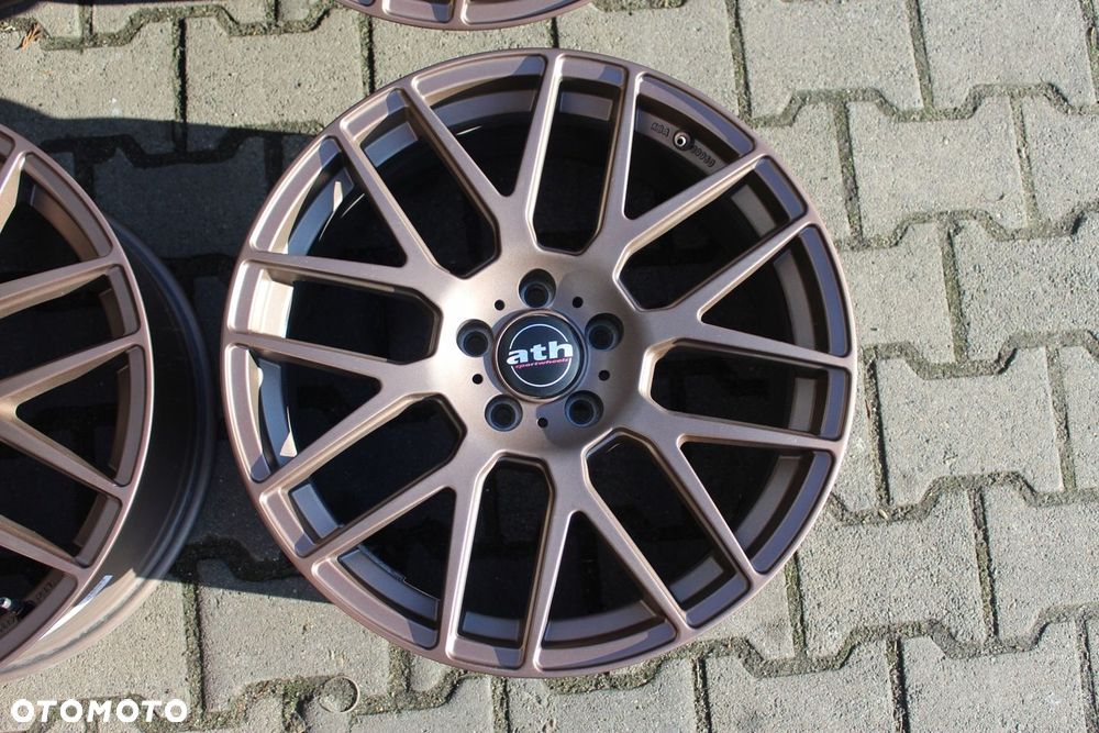 WHEELWORLD 19cali 5x114,3 ET45 8,5J - 4