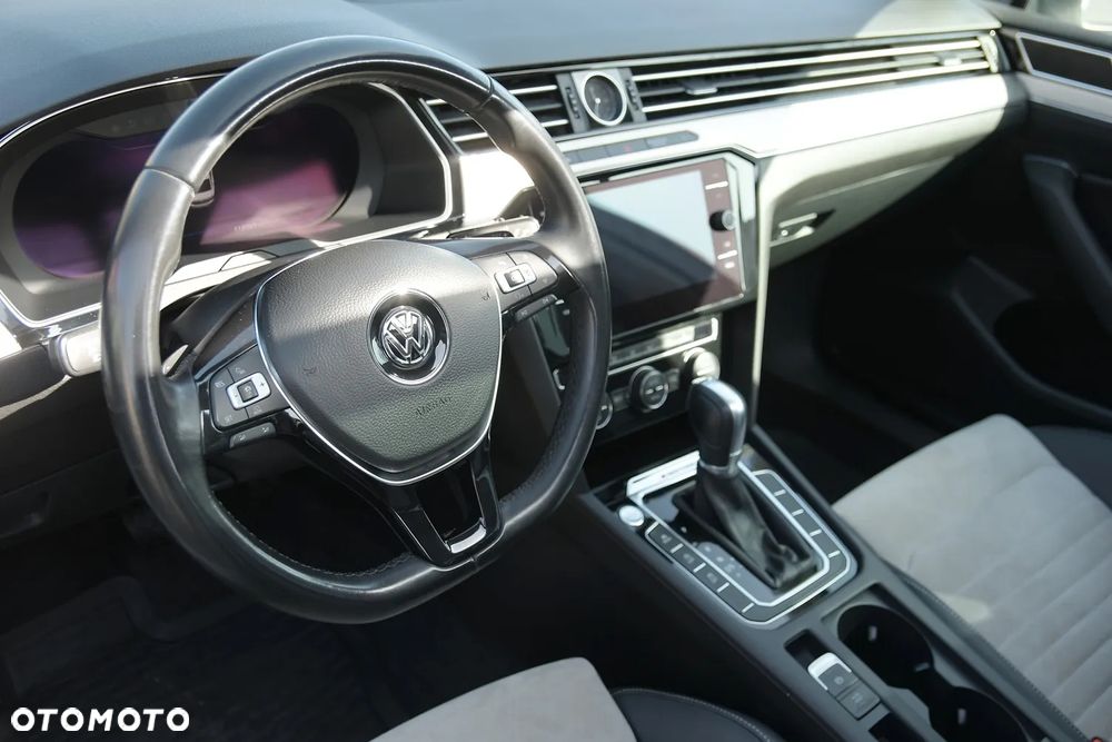 Volkswagen Passat 2.0 TDI BMT SCR 4Mot Highline DSG7 - 25