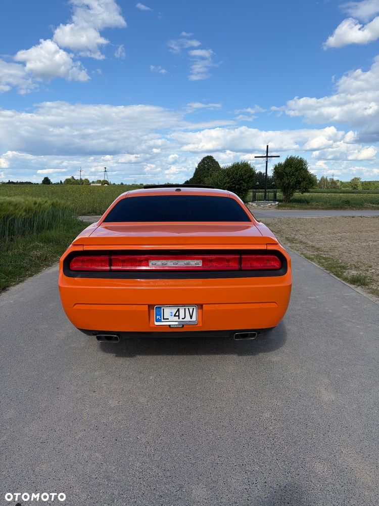 Dodge Challenger - 6
