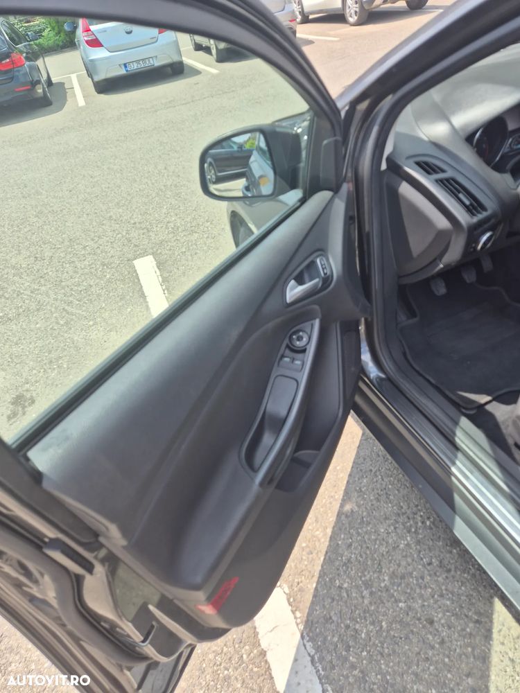 Ford Focus 1.5 TDCi DPF Start-Stopp-System Business - 9