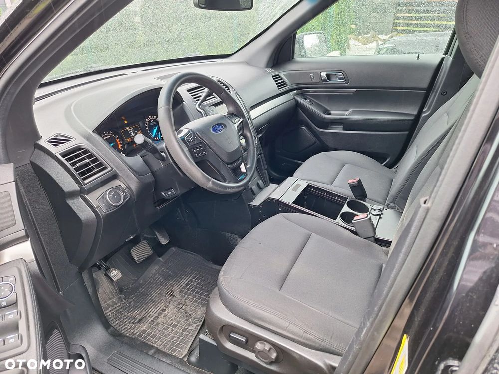 Ford Explorer - 10
