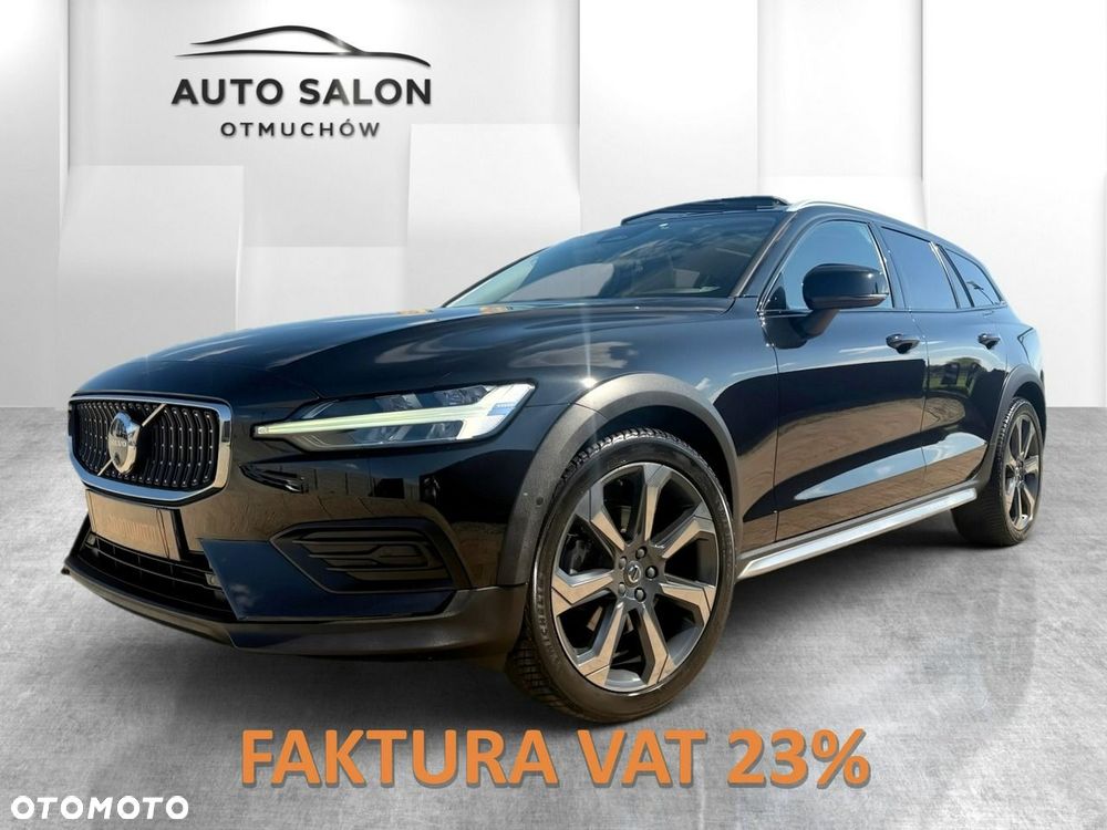 Volvo V60 Cross Country - 1