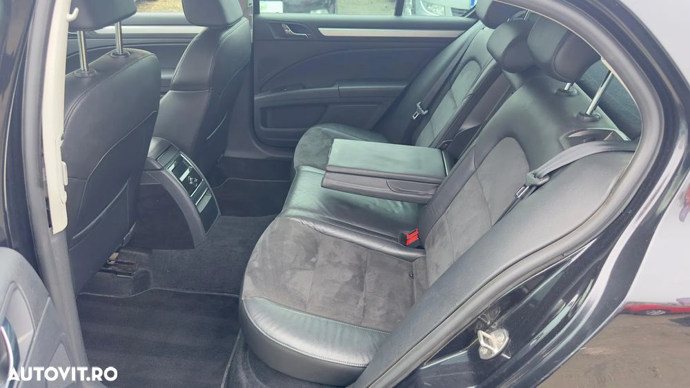 Skoda Superb 2.0 TDI Ambition - 24