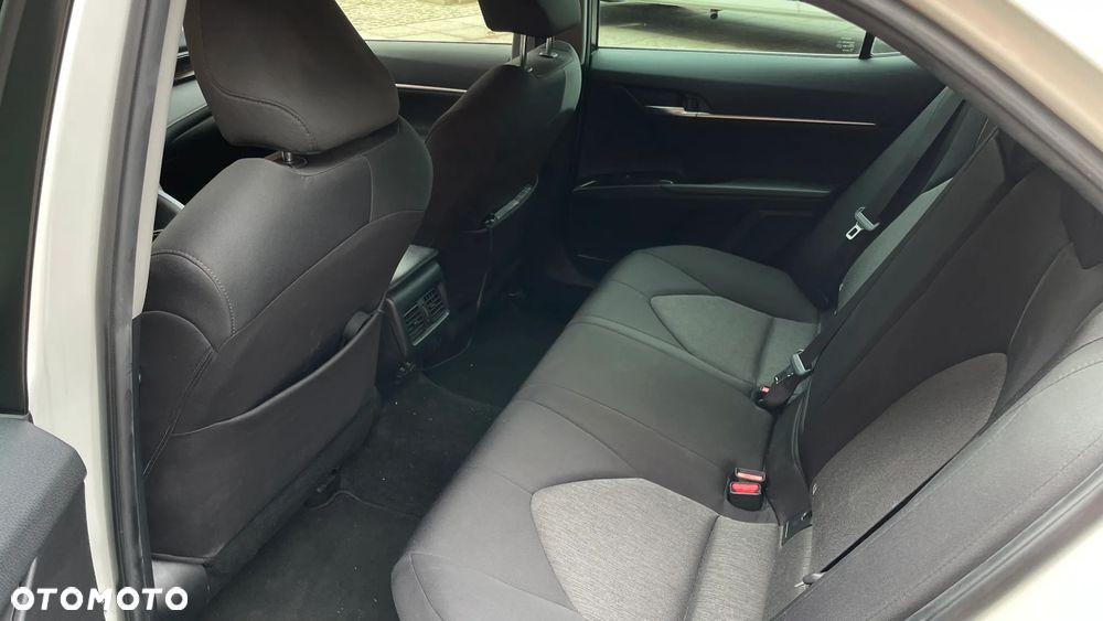 Toyota Camry 2.5 Hybrid Comfort CVT - 17