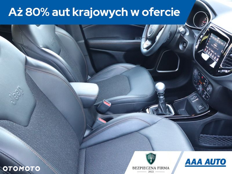 Jeep Compass - 10