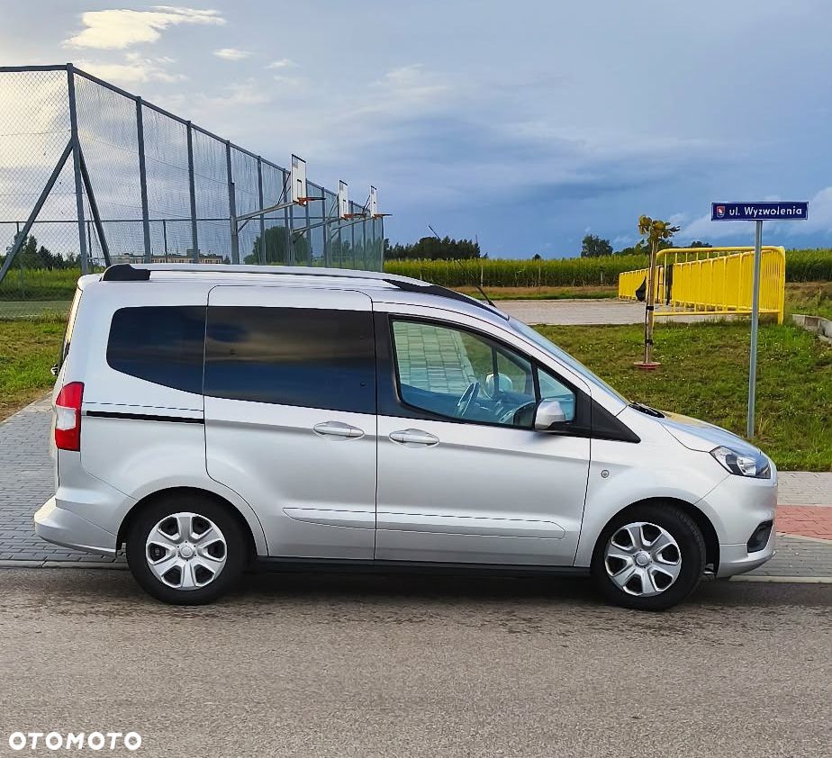 Ford Tourneo Courier 1.5 TDCi Trend - 17