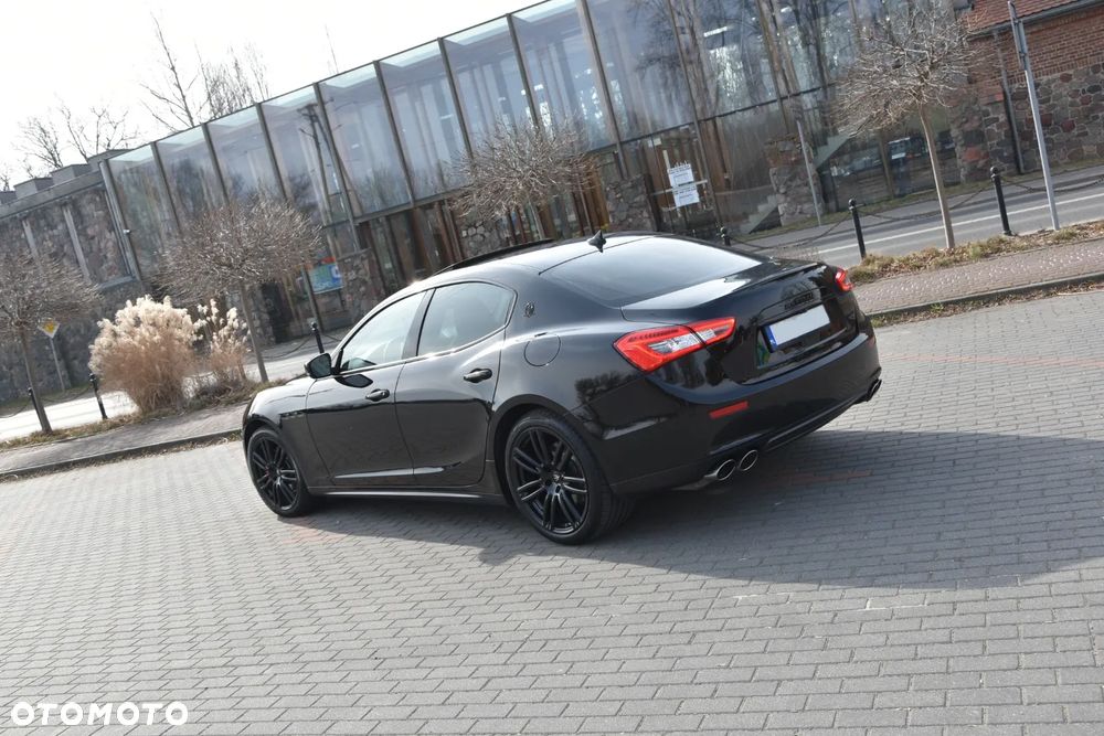 Maserati Ghibli GranSport - 7