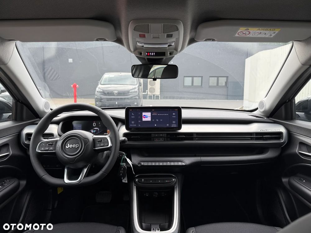 Jeep Avenger 1.2 T3 mHEV Altitude FWD eDCT6 - 18