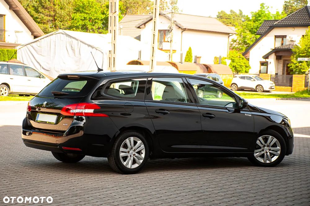 Peugeot 308 BlueHDi 150 Automatik Stop & Start Allure - 22