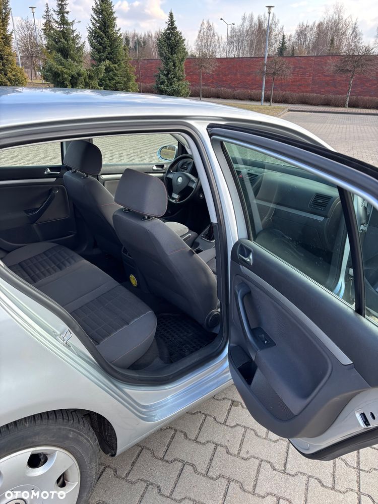 Volkswagen Golf 1.9 TDI GT Sport - 14