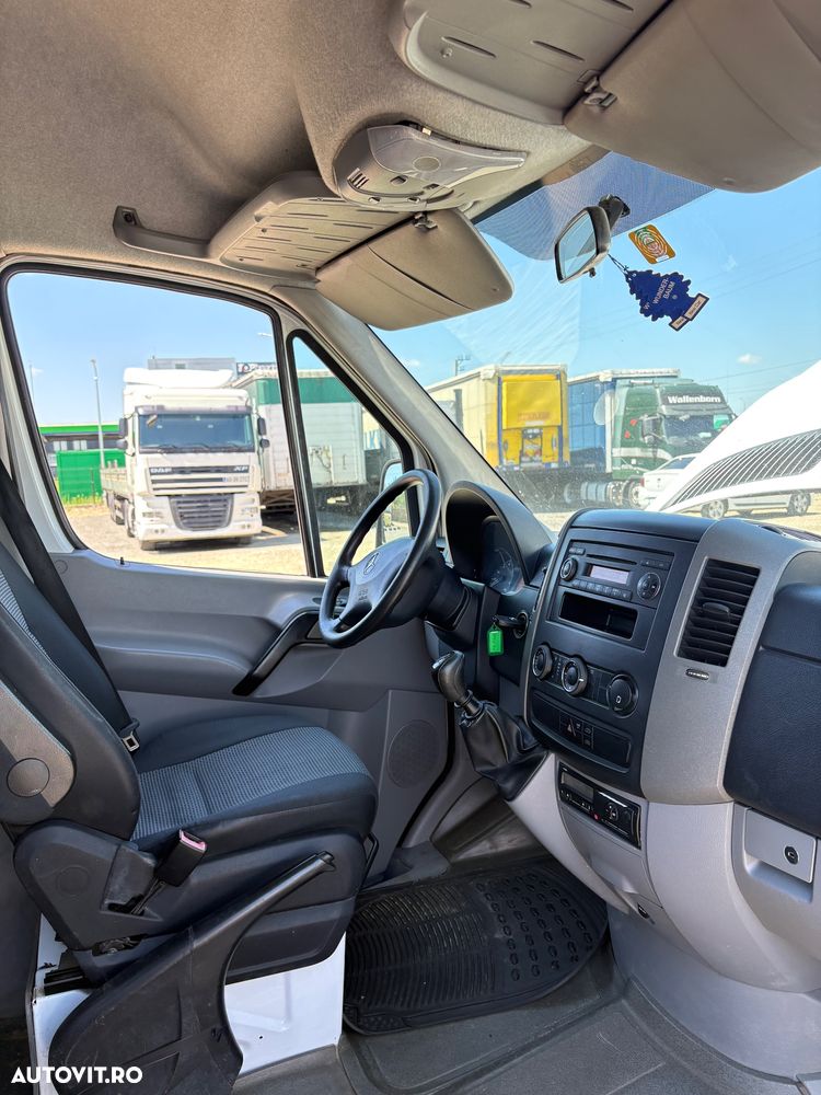Mercedes-Benz Sprinter - 9