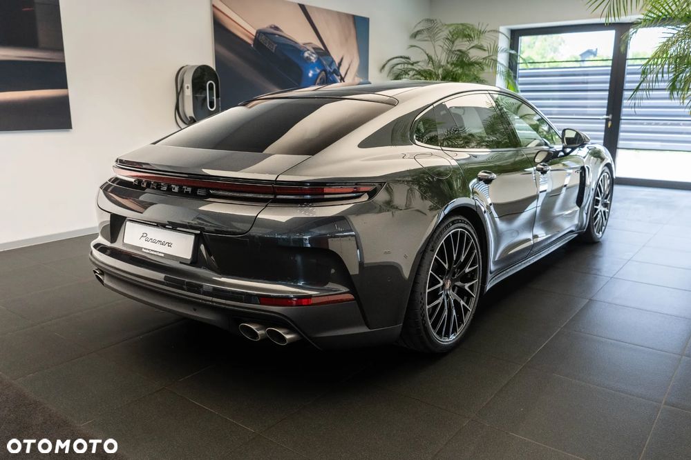Porsche Panamera 4 E-Hybrid PHEV - 4