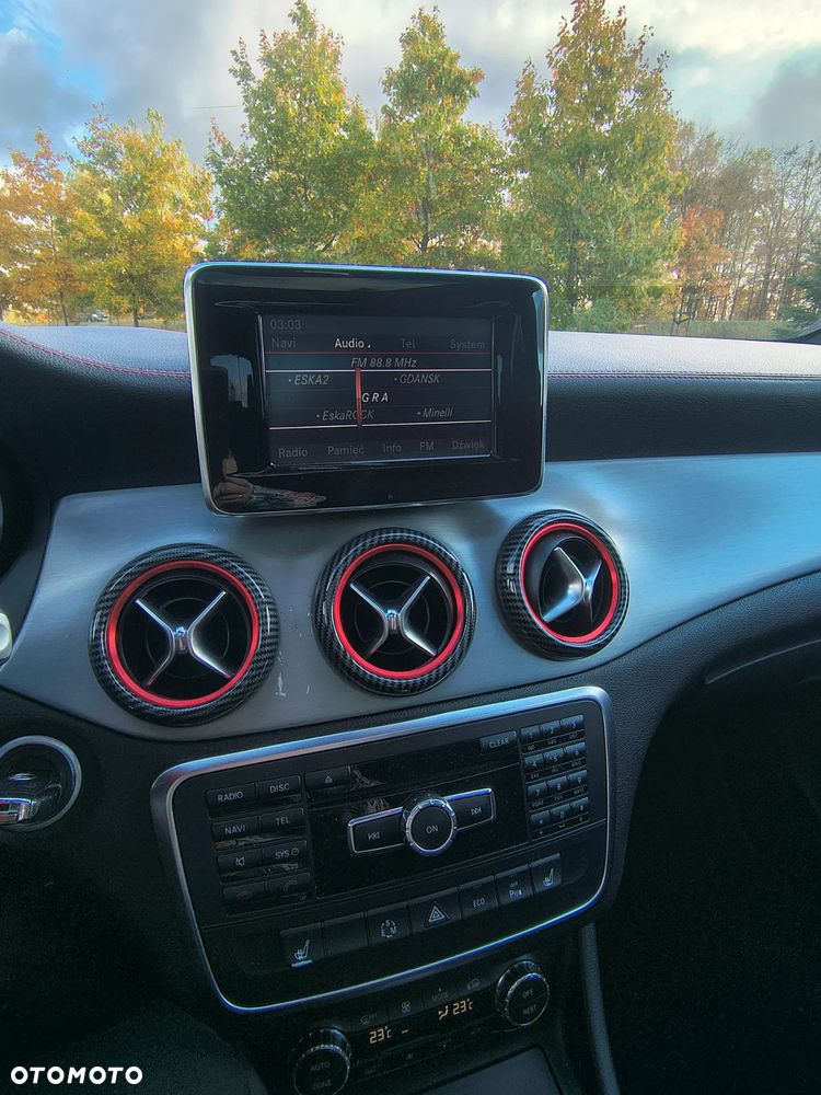 Mercedes-Benz CLA 250 4-Matic AMG Line - 21