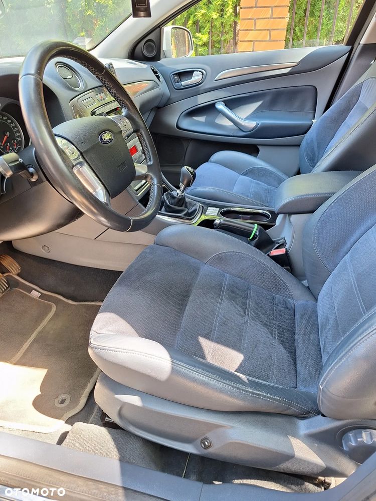 Ford Mondeo 2.0 TDCi Titanium X - 14