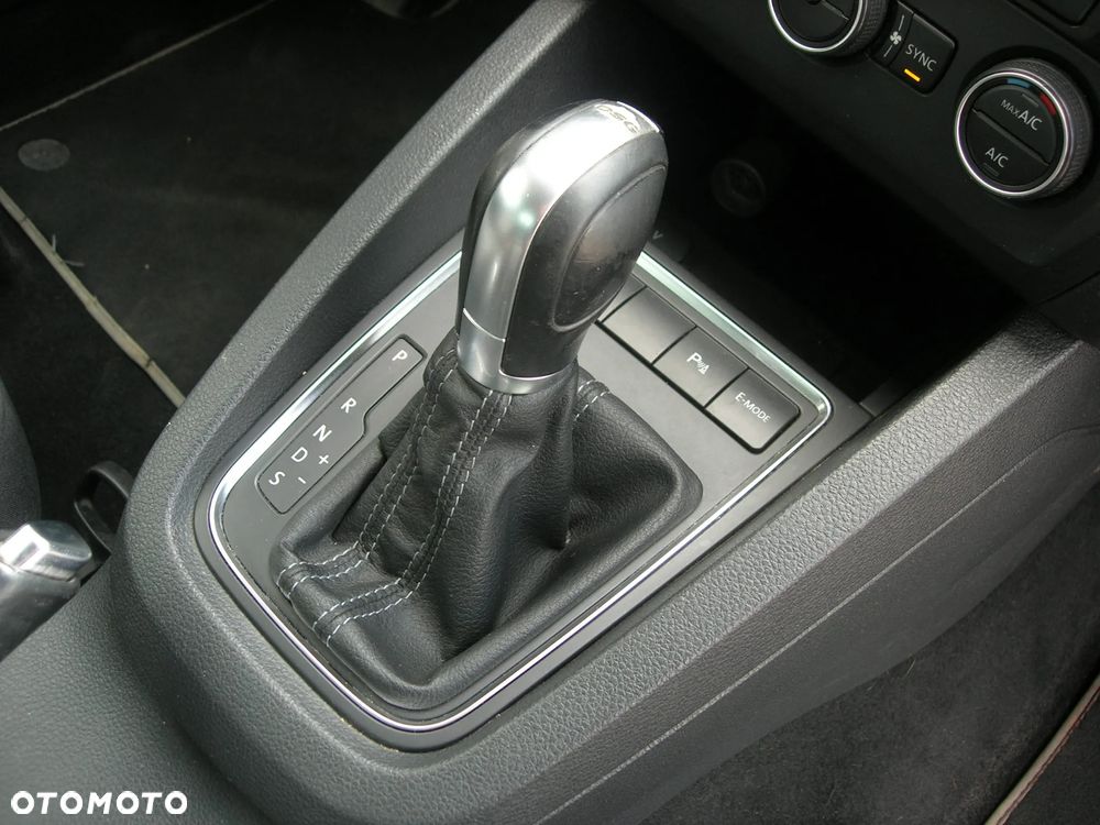 Volkswagen Jetta Hybrid - 24