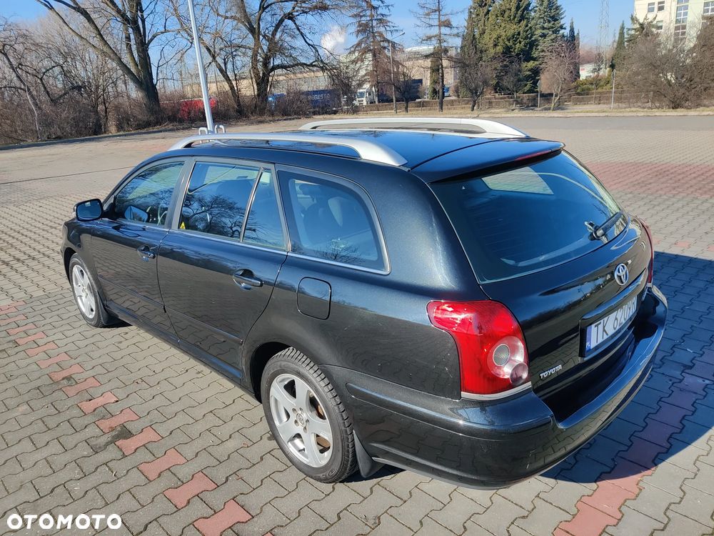 Toyota Avensis 1.8 VVT-i Sol - 4