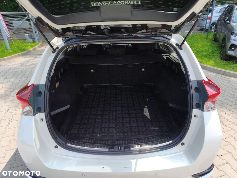 Toyota Auris - 14