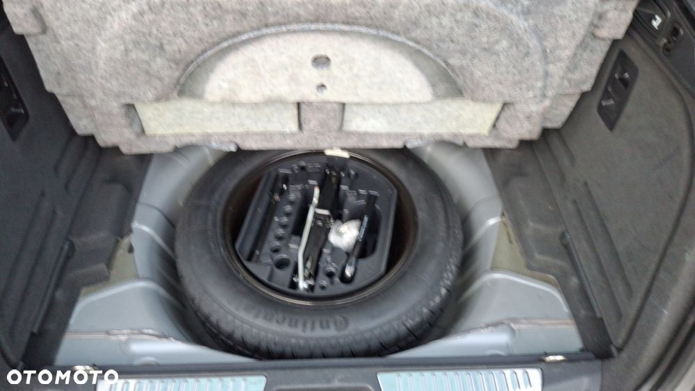 Renault Laguna dCi 150 FAP Start-Stop Bose Edition - 28