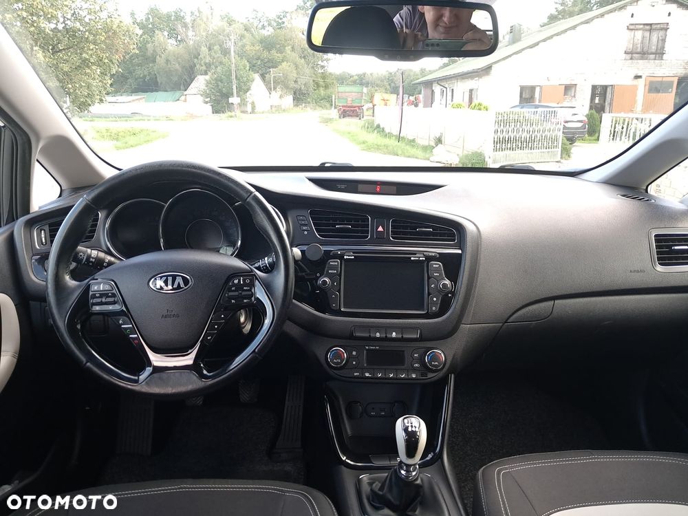 Kia Ceed 1.6 GDI Business Line - 11