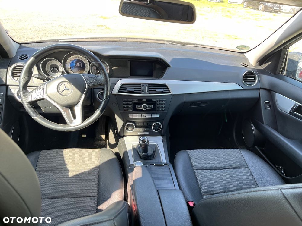Mercedes-Benz Klasa C 200 T CDI Avantgarde Edition - 16