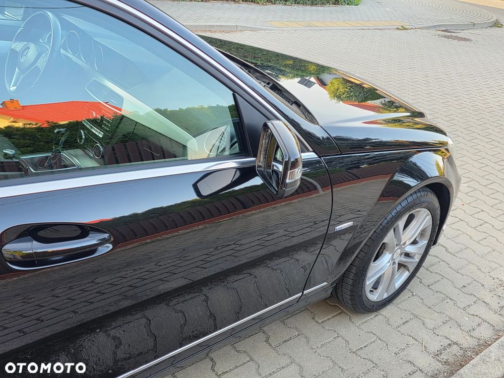 Mercedes-Benz Klasa C 180 BlueEFFICIENCY Avantgarde - 14